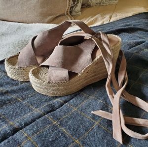 Tie up wedges